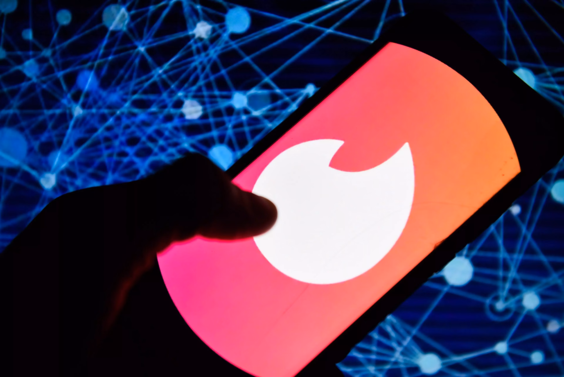 Tinder Teams Up With EDC, Gov Ball & More Music Fests For “Festival Mode”