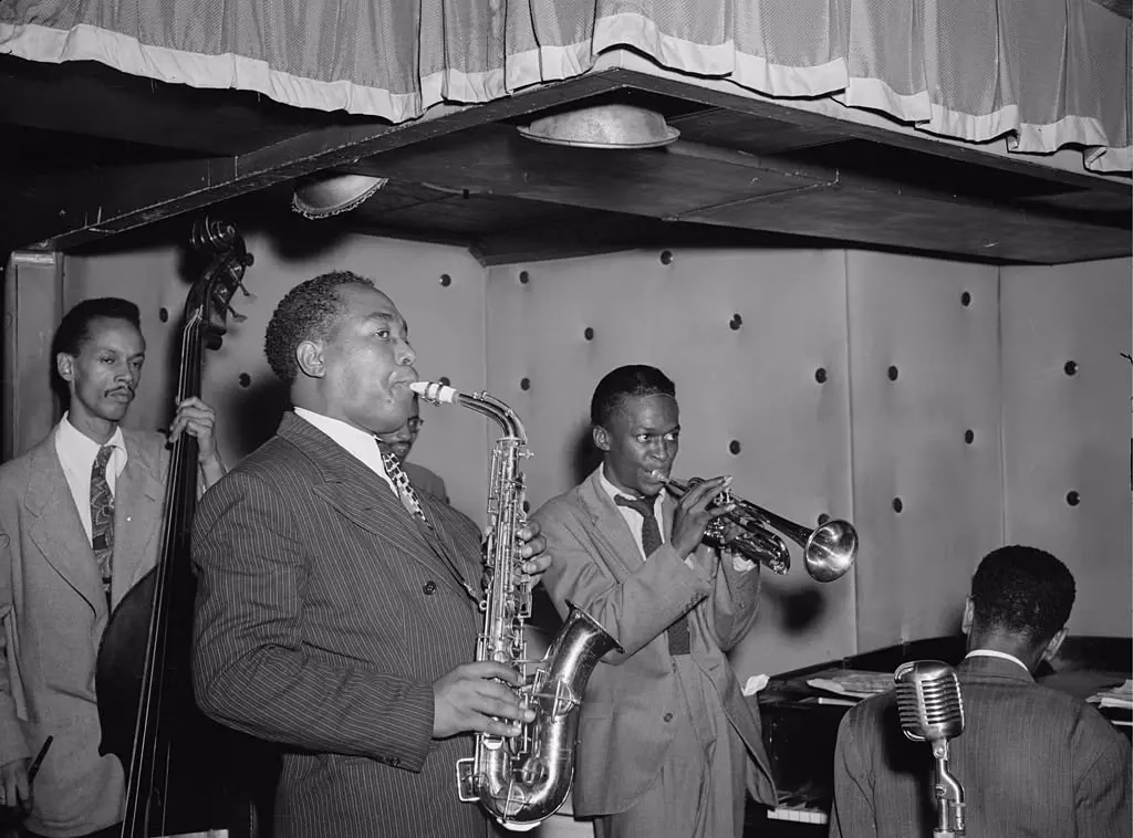 The Charlie Parker Quintet (L-R): Tommy Potter, Charlie Parker, Miles Davis and Duke Jordan