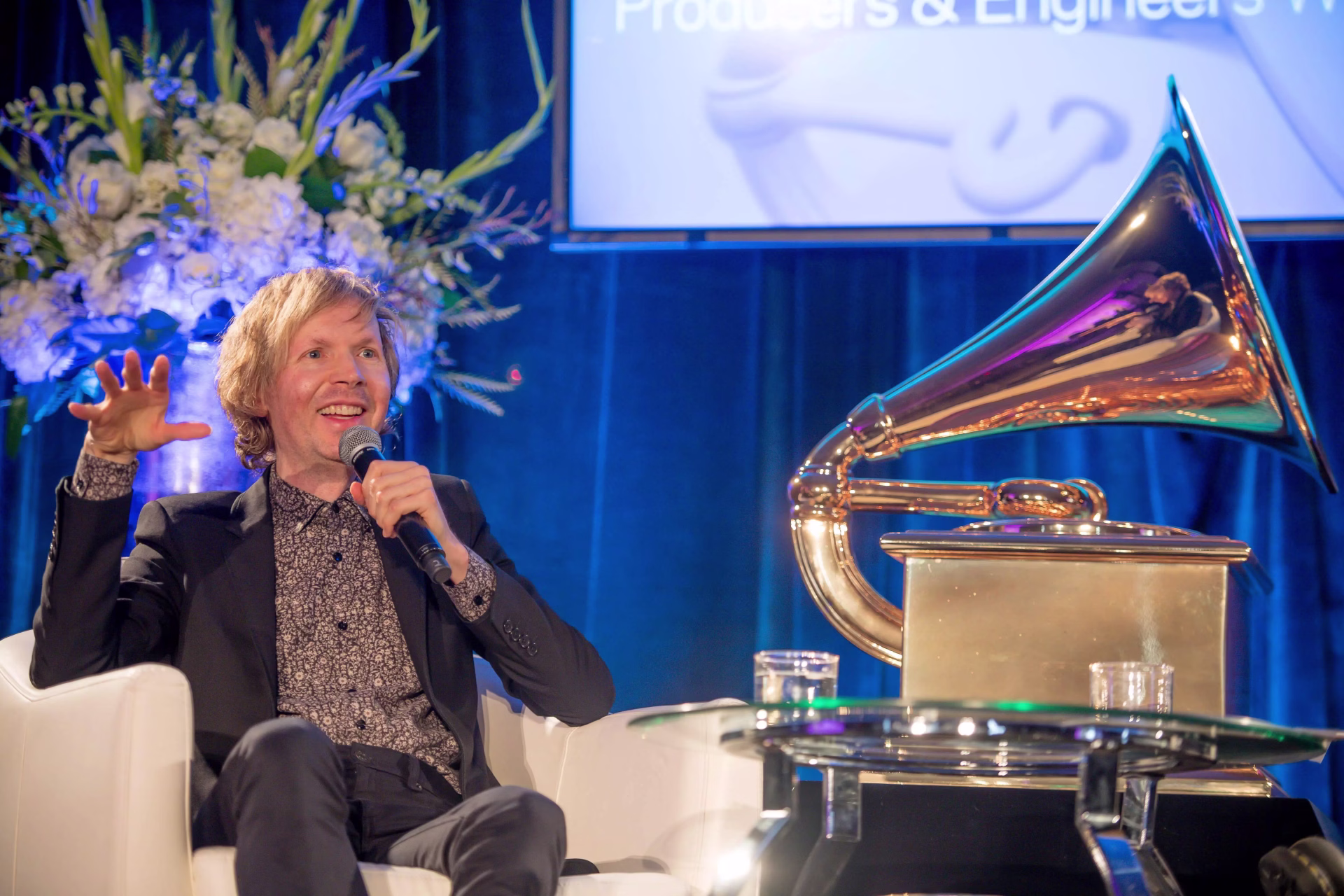 Beck Talks Woody Guthrie, ‘Colors,’ Songwriting & More
